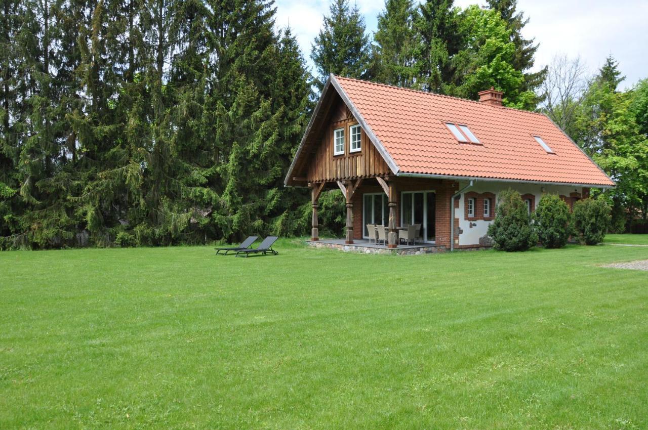 Monte Carvick Nad Jeziorem Seksty Karwik Екстер'єр фото